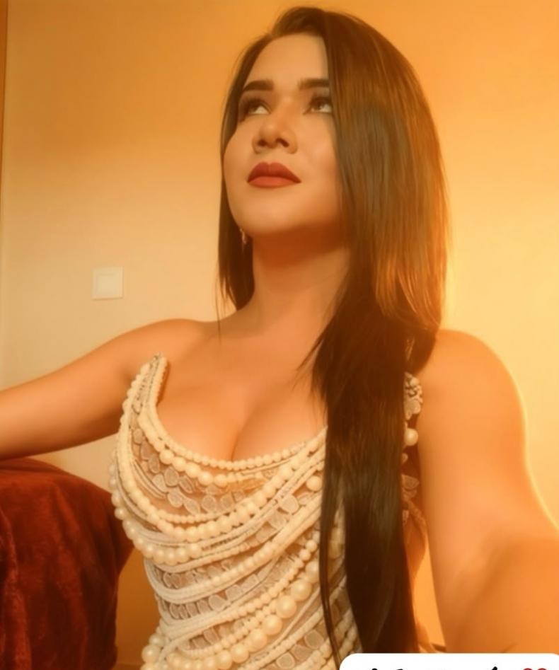 Ven a disfrutar con una venezolana hermosa