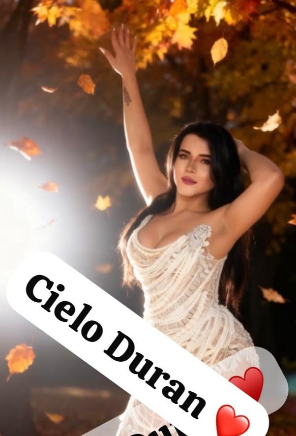 Ven a disfrutar con una venezolana hermosa